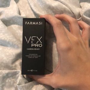 Farmasi VFX PRO Foundation.